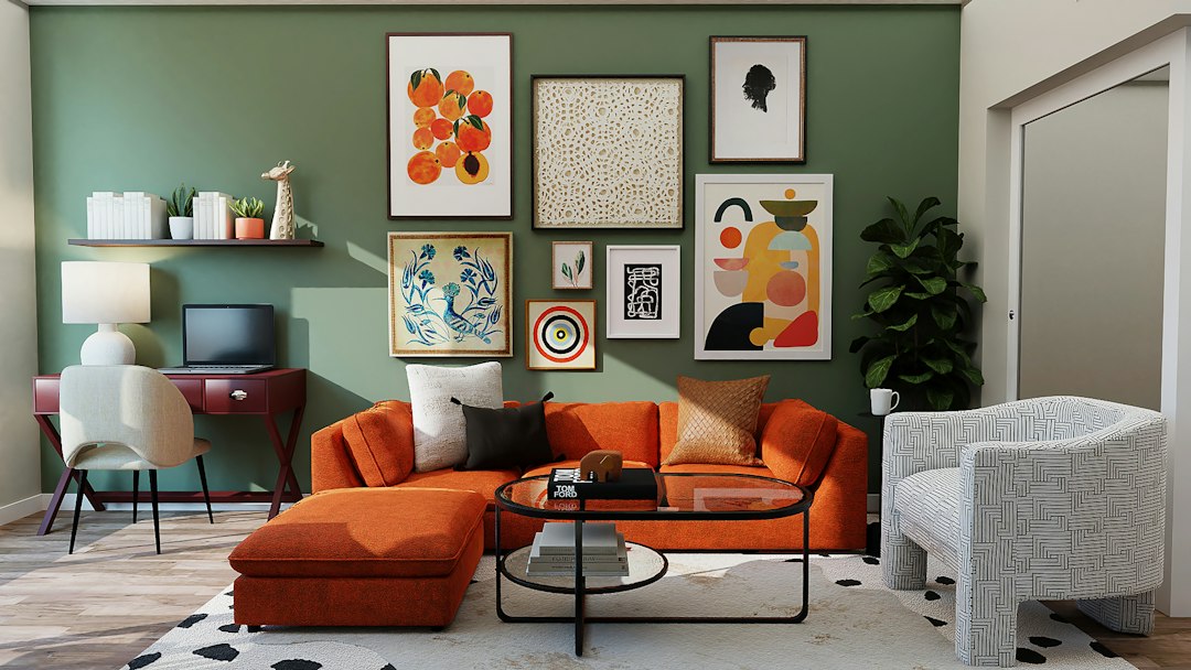 Een gedurfde woonkamer met kleurrijke herfstdecoratie. Een gedurfde woonkamer met kleurrijke herfstdecoratie.