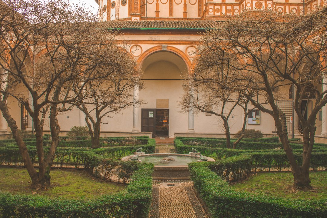 Tuinposter Italië met herfstkleuren en Italiaanse villa